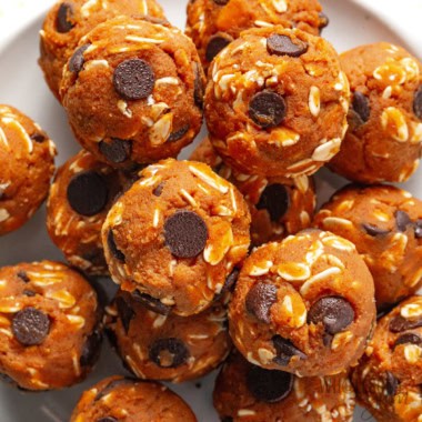 Oatmeal protein balls on a plate.